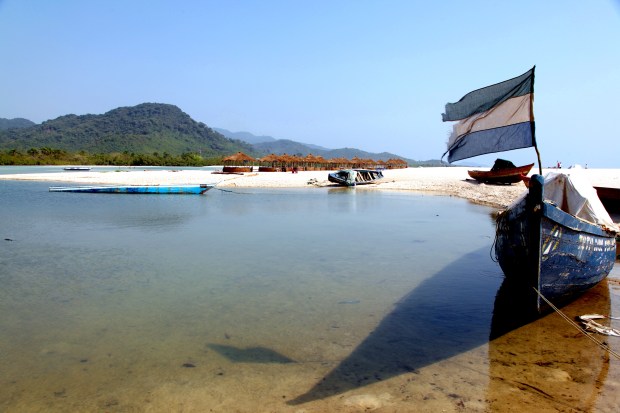Flying the flag for Sierra Leone at River No.2 (2011)
