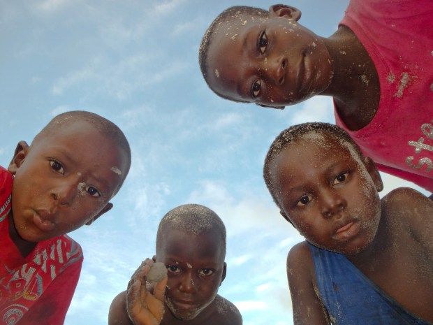 Checking out their latest Sand Throw victim!