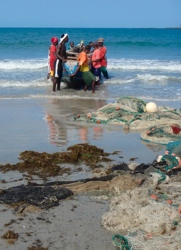 With every wave the boat is pulled in.