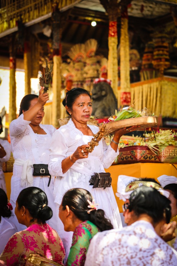 Offerings are made throughout the period of the ceremony.