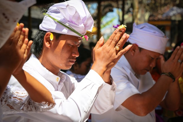 As you might imagine prayer does form a central part of the ceremony and as the the week went on hundreds and hundreds of worshippers gave offerings and prayed.