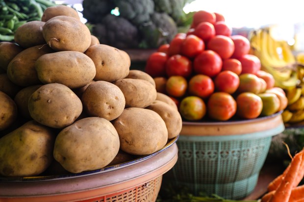 If I tried to pile potatoes so artistically it would not end well! Also taken in Bedugal.